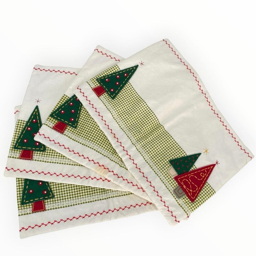 Vintage Handmade Quilted Christmas Tree Placemats Set of 4 Primitive 17"x13"